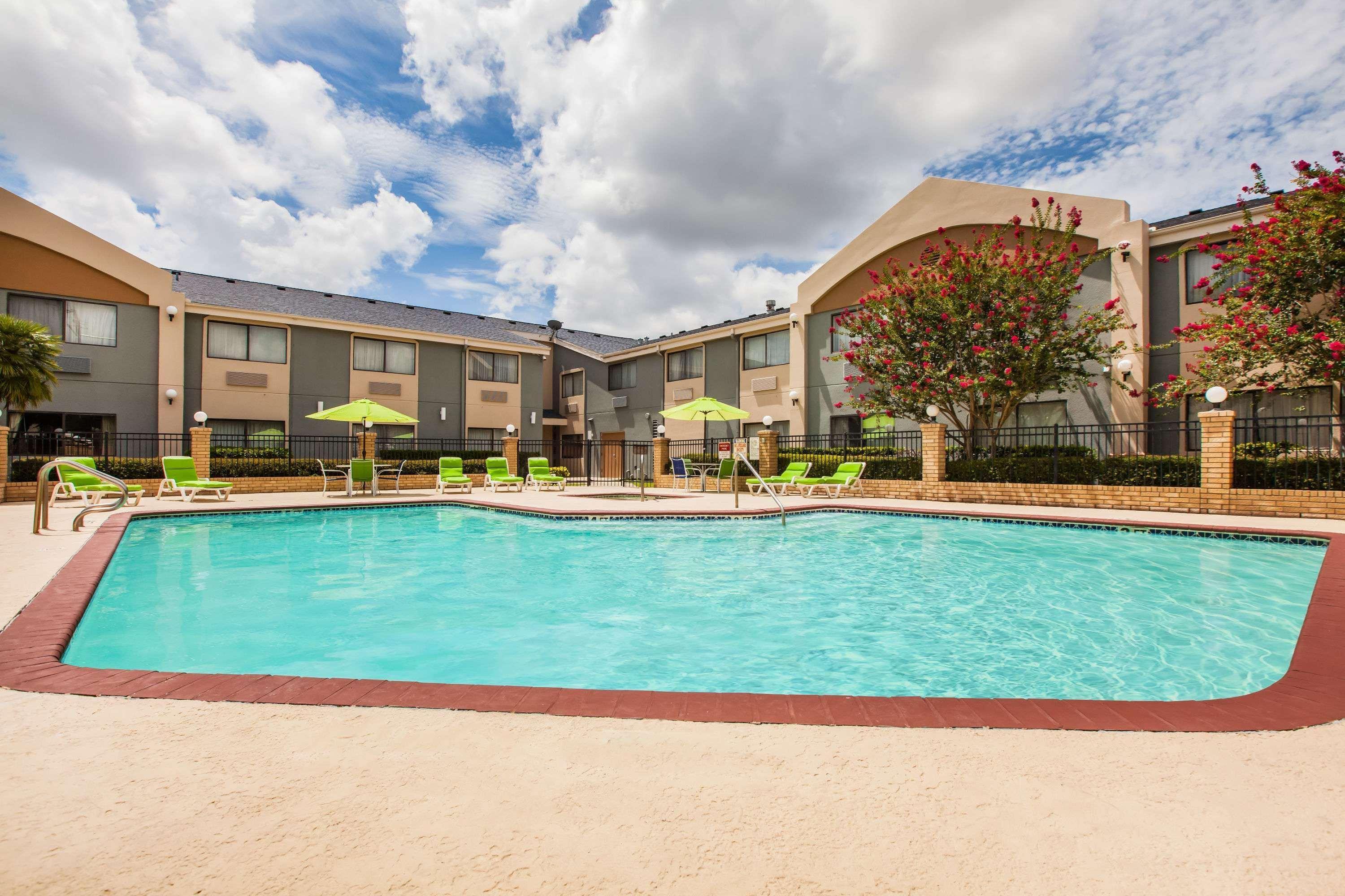 Days Inn & Suites By Wyndham Corpus Christi Central Exteriör bild