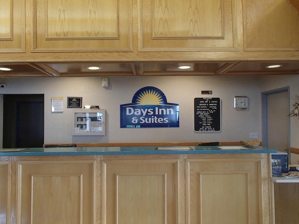 Days Inn & Suites By Wyndham Corpus Christi Central Exteriör bild