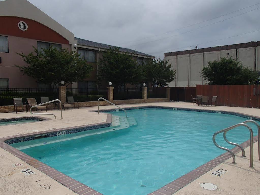 Days Inn & Suites By Wyndham Corpus Christi Central Exteriör bild